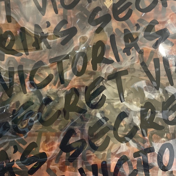 NWT Victoria’s Secret Clear Plastic Graffiti Tote + Metallic Rose Gold Wrislet - Picture 4 of 12
